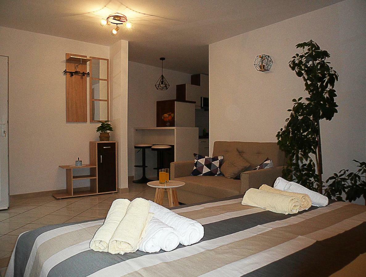 Apartments Mate Bol Zewnętrze zdjęcie